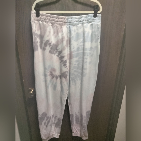 American Eagle Outfitters Pants - **FLAWED** American Eagle Tie Dye Sweatpants